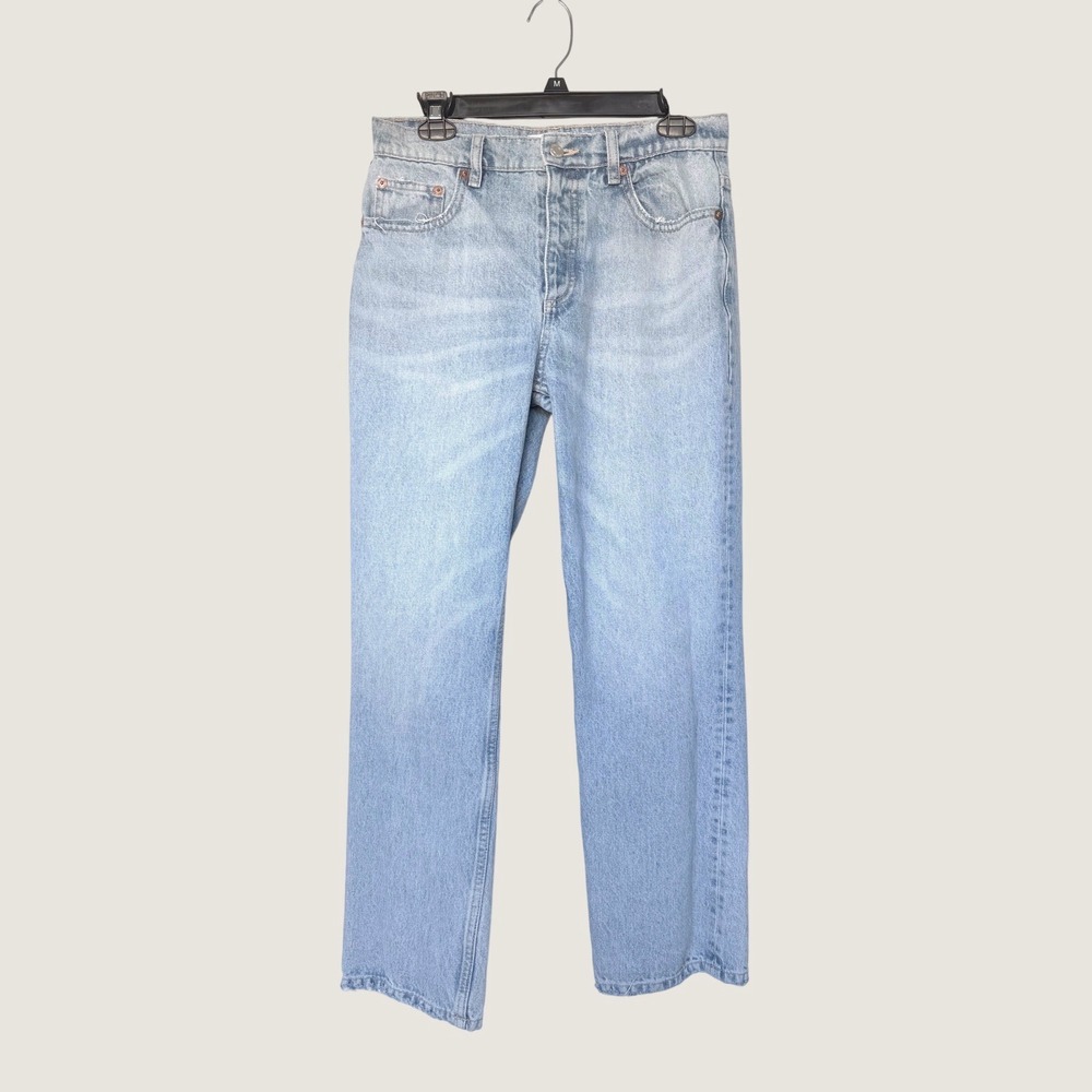 Zara Women Light Wash High Rise Straight Leg Button Fly Jeans Size 6 Distressed